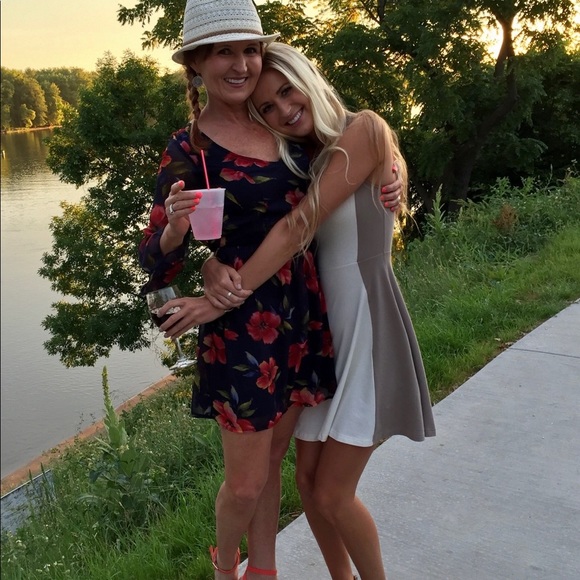 Express S dress - Picture 4 of 4